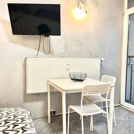 Bezagenta Oldtown2 Close To Metro Apartment Warsawa Bagian luar foto