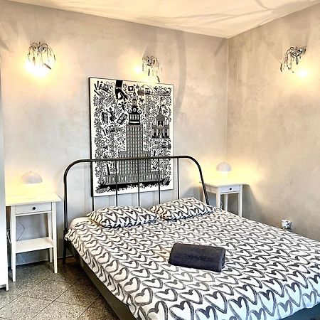 Bezagenta Oldtown2 Close To Metro Apartment Warsawa Bagian luar foto
